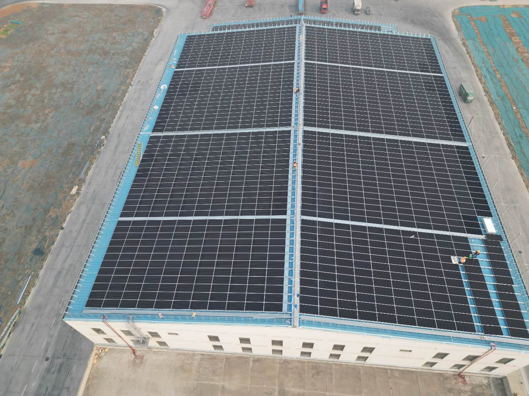 AIKO segna un nuovo traguardo nel settore: i moduli in commercio raggiungono un’efficienza del 24,8% e per il 34° mese consecutivo AIKO è al vertice della classifica Top Solar Modules di TaiyangNews.